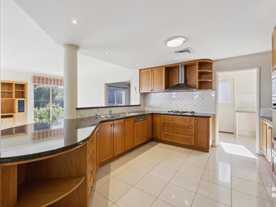 78 St Johns Wood Blvd, Mount Claremont WA 6010