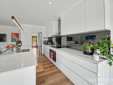 46 Stirling Place, Waggrakine WA 6530
