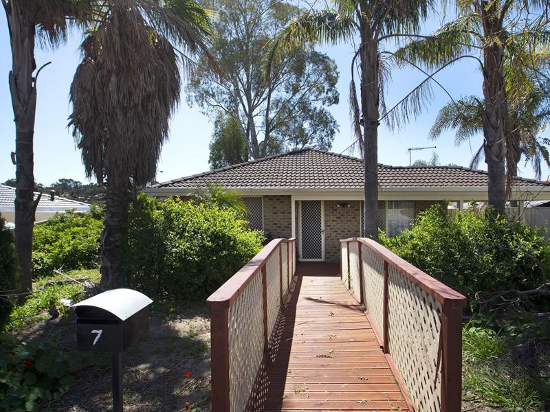 7 Lambourne Retreat, Mirrabooka WA 6061