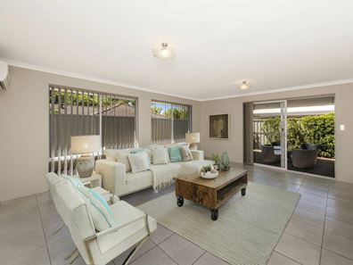 V 1/460 Kalamunda Road, High Wycombe WA 6057