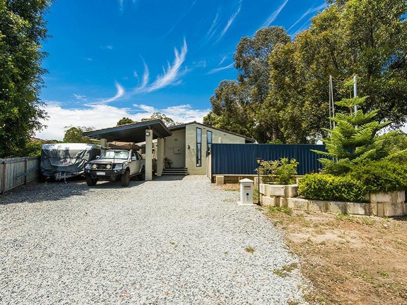 8 Anne Avenue, Walliston