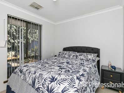 43 Kingfisher Avenue, Ballajura WA 6066