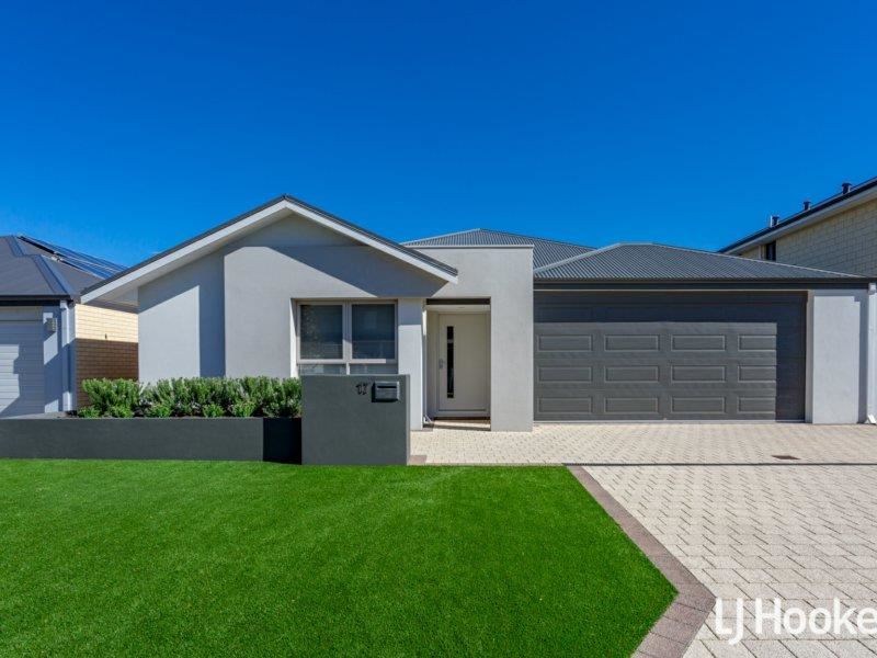 17 Ametrine Street, Treeby