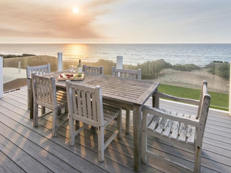 8 View Court, Peppermint Grove Beach