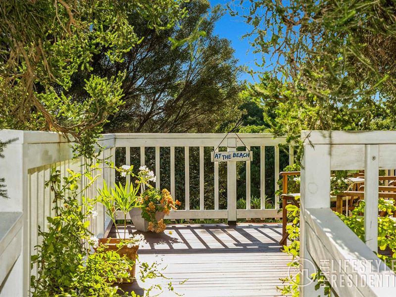 20 Charnwood Avenue, Two Rocks WA 6037