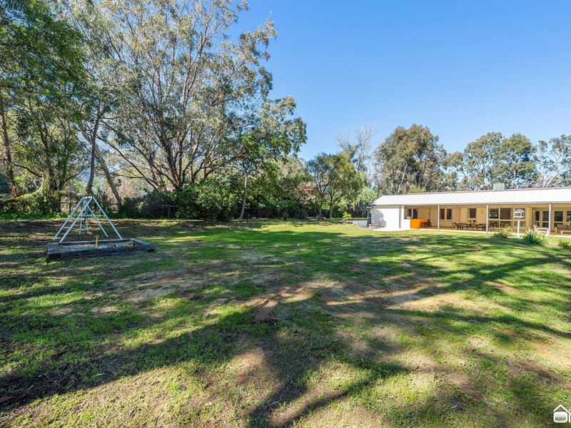 8 Arbuthnot Street, Kelmscott