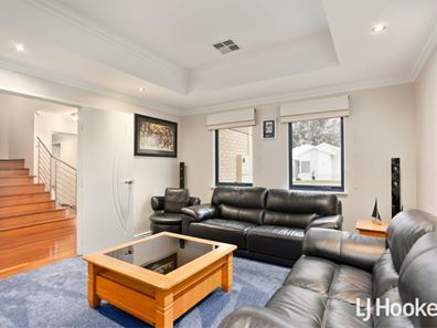 2/9 Ladham Turn, Canning Vale WA 6155