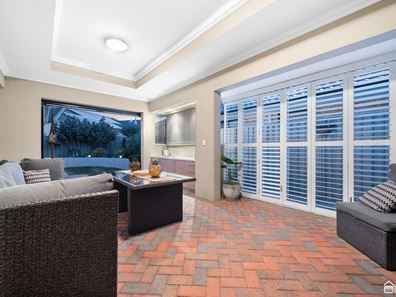 31 Bluestone Loop, Piara Waters WA 6112
