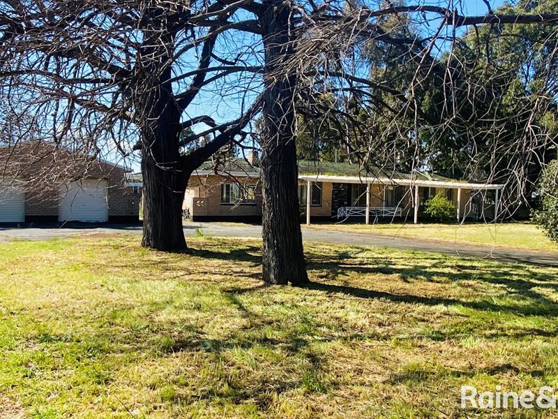 4380 West Swan Road, West Swan