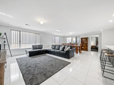 6 Halcyon Crescent, Aveley WA 6069