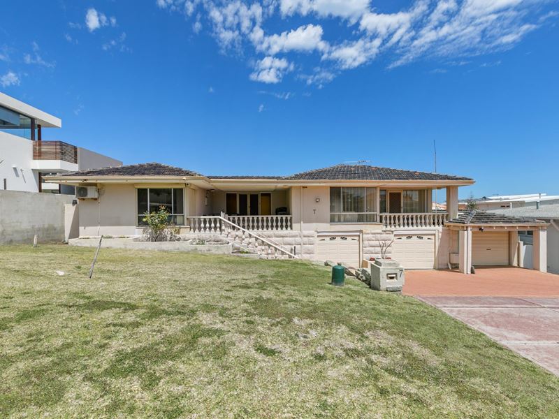 7 Karrinyup Road, Trigg