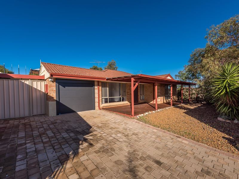 18 Loftia View, Clarkson