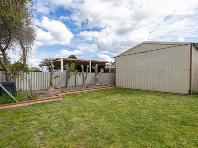 6 Aralia Way, Forrestfield WA 6058