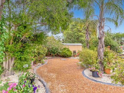 15 Tuart Road, Greenfields WA 6210