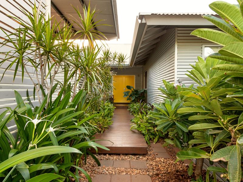 14 Pelcan Gdns, Broome
