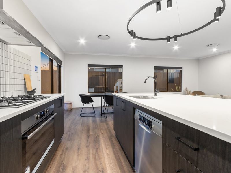 12 Claret Loop, Woodvale