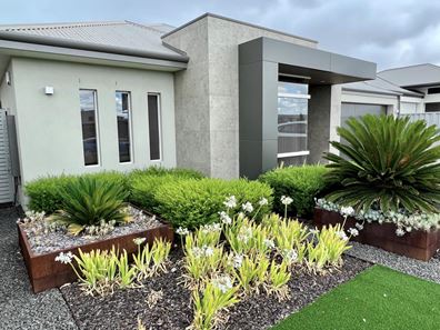 22 Barcelona Road, Piara Waters WA 6112