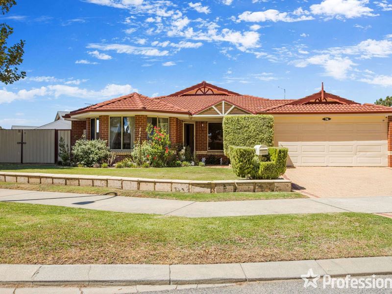 74 San Sebastian Boulevard, Port Kennedy