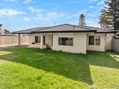 10 Chester  Way, Rockingham WA 6168