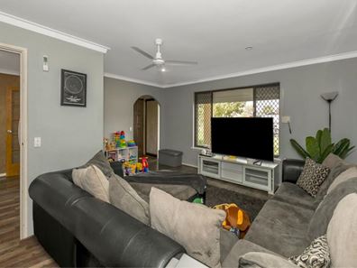 10 Chester  Way, Rockingham WA 6168