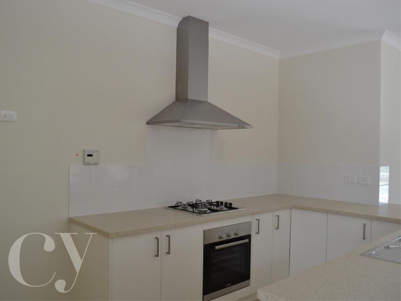 3/4 Melita Drive, Helena Valley