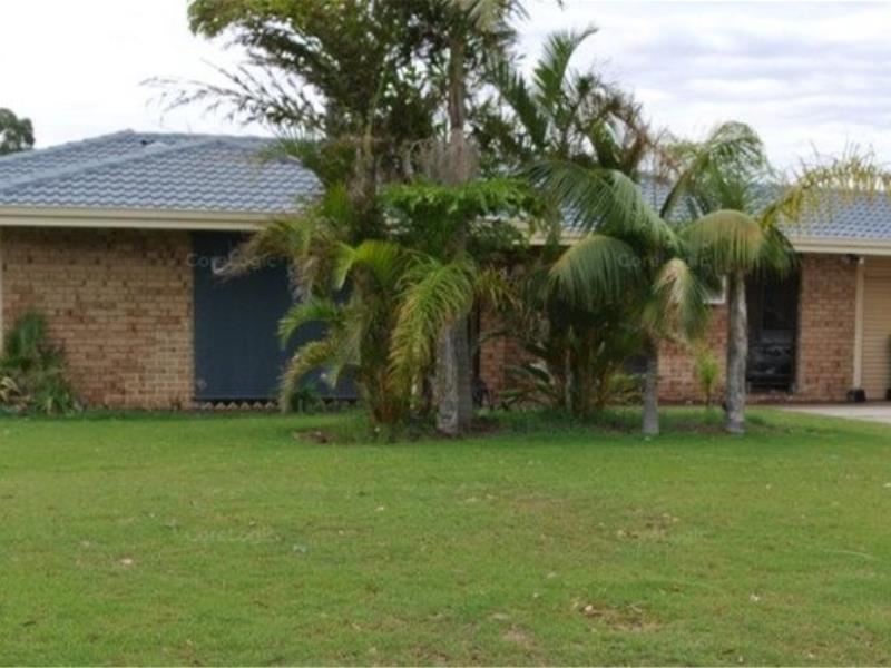 62 Peelwood Parade, Halls Head