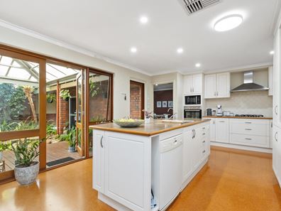 3 Gore Place, Hillarys WA 6025