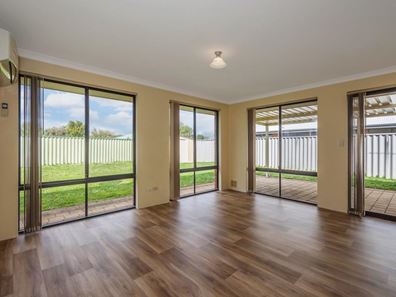 36 Chinchilla Parkway, Port Kennedy WA 6172