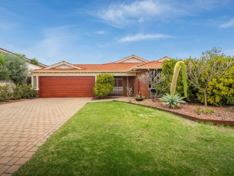 8 Topanga Pass, Iluka