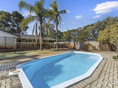 35 Old Dairy Court, Oakford WA 6121