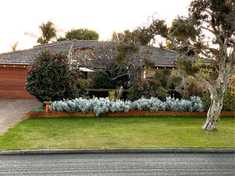 6 Raine Terrace, Winthrop