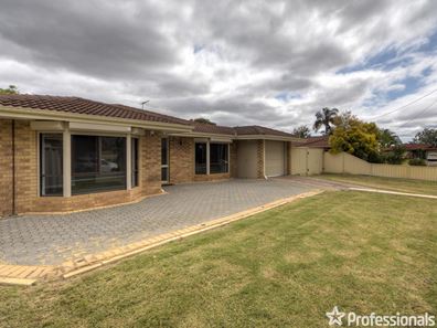 17 Rangeview Court, Maddington WA 6109