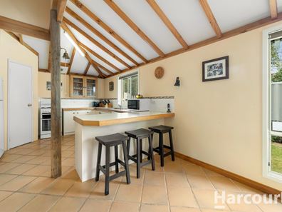 4 Pinnace Court, Halls Head WA 6210
