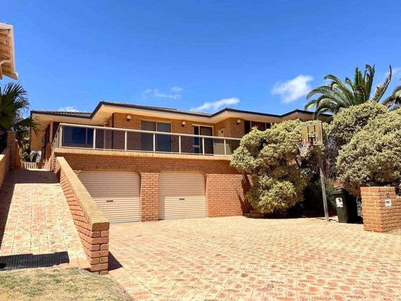 12 Eastcott Way, Tarcoola Beach