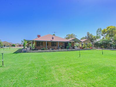 9 Ballagar Road, Byford WA 6122