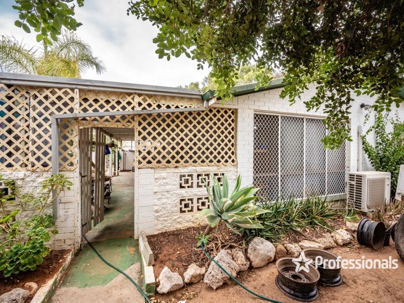 22 Felicia Street, Rangeway
