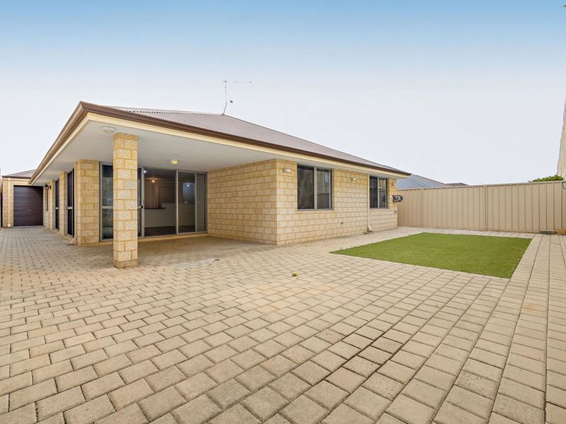 24 Bolton Way, Darch