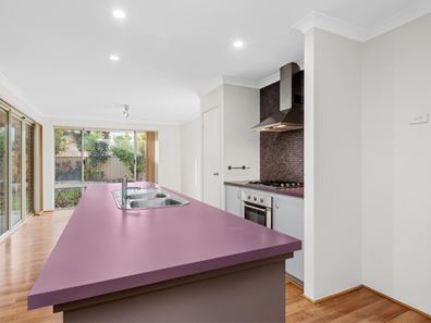 32 Ranunculus Court, Beeliar WA 6164