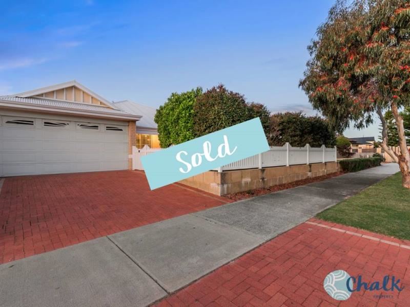 65 Harrington Waters Drive, Waikiki