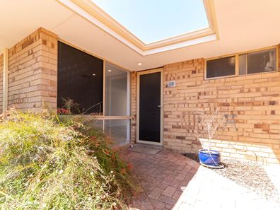 18/1-3 Stanbury Place, Kardinya WA 6163