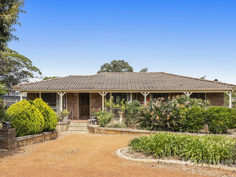 25 Falls Road, Lesmurdie