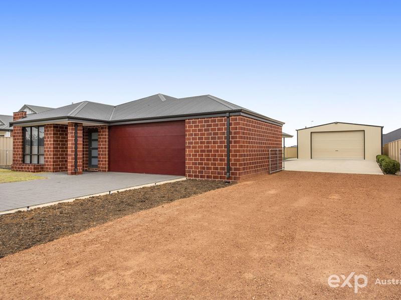 4 Harrison  Way, Waroona WA 6215