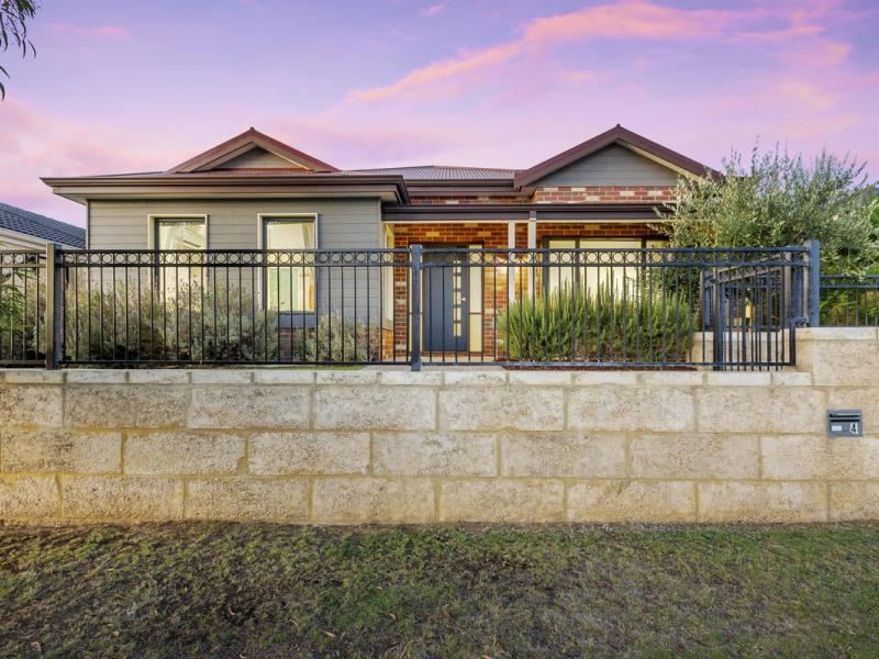 4 Stanmore Place, Clarkson