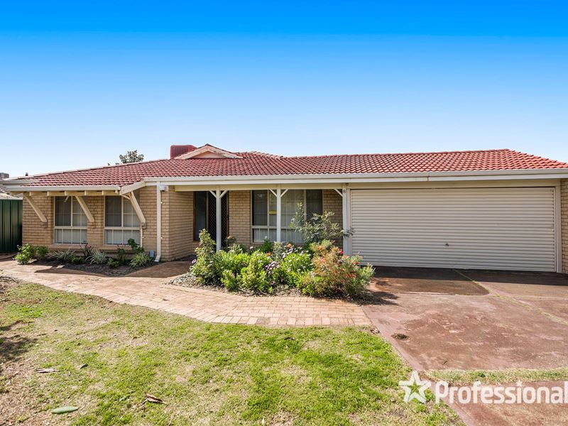 8 Peacock Green, Ballajura