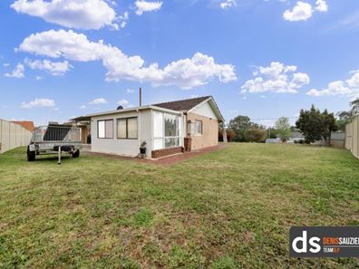 6 Oldfield Road, Girrawheen WA 6064