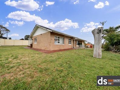 6 Oldfield Road, Girrawheen WA 6064