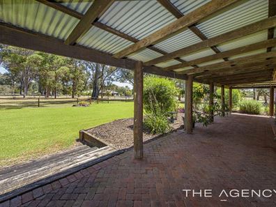 8 Forest Court, Reinscourt WA 6280