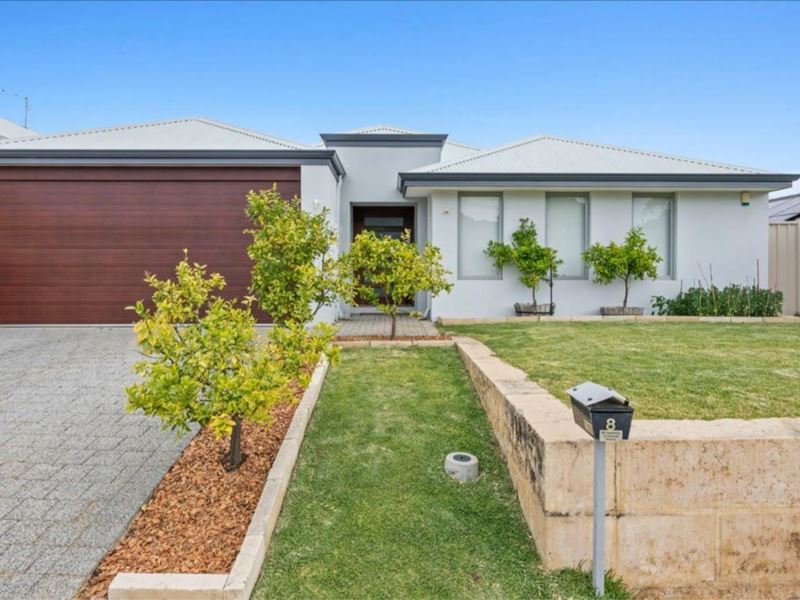 8 Kendale Way, Meadow Springs