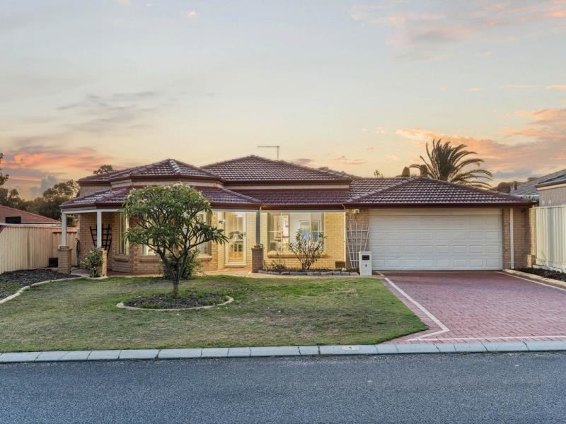 9 Tahlee Retreat, Carramar