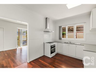 6 Hennessy Avenue, Orelia WA 6167